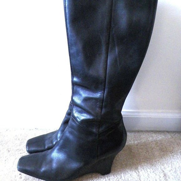 Anne Klein Shoes - Anne Kleine black leather knee boots sz.10